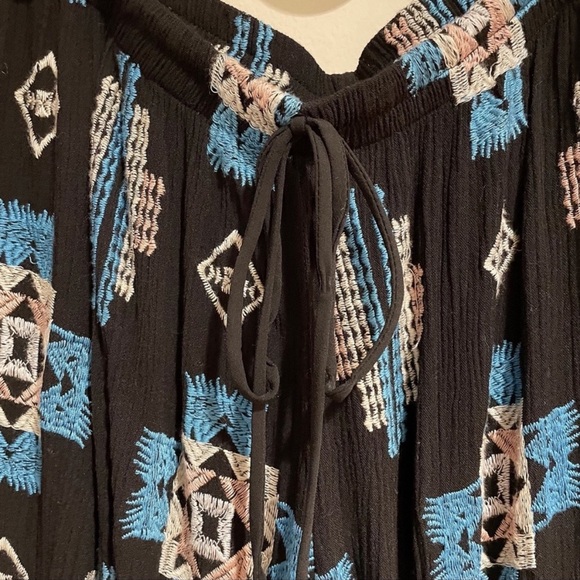 Lucy Love Joshua Tree Black Embroidered Pants - Picture 6 of 10